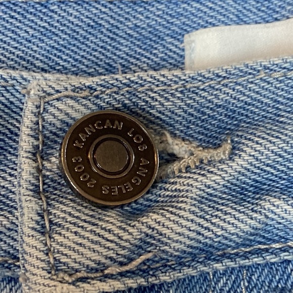 Kancan Size 26 Kyla Ripped Distressed Light Wash 90's Mom Boyfriend Jeans: 4985 - Picture 12 of 12